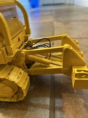 First Gear International TD-25 Crawler Dozer 1:25 Diecast Metal Yellow 79-0156