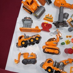 Construction TRUCKS road Work Machine Crane Steamroller Digger Home Depot 46 Pc