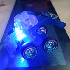 1:64 Scale Posable Lowrider Chasis w/blue L.E.D Light simulates hydraulics hw mb