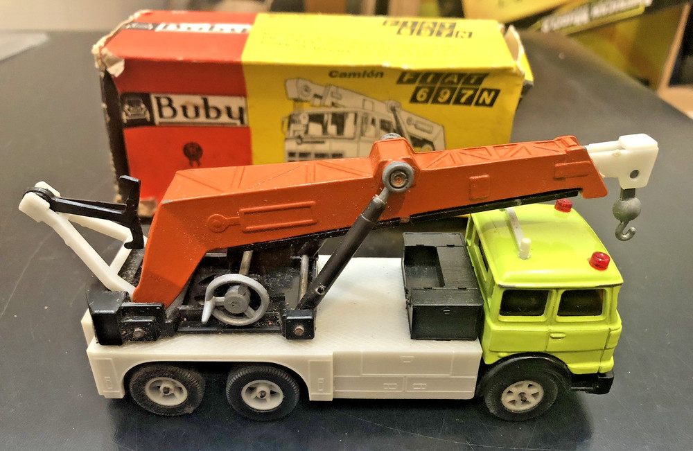 Buby #17 Fiat 697N Camion Construction Crane Toy Model Argentina Vintage Rare