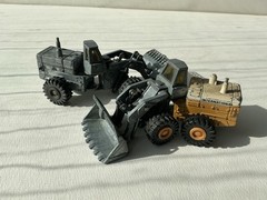 ERTL Front Loader Payloader 560 Diecast 1/50? Scale Diecast Metal Two Listed