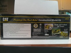 Norscot Construction Model Kit CAT 980G Wheel Loader 1:50 Yellow Sealed