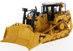 DIECAST MASTERS,Bull CATERPILLAR D8T with driver and metal box, 1/50, DCM85566