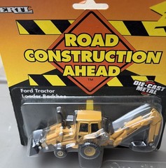 ERTL Mighty Movers 1:64 International Ford Backhoe Loader Diecast Construction