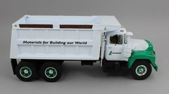 2003 FIRST GEAR 1:34th » LAFARGE » MACK R-MODEL DUMP TRUCK #10-3035