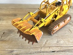 NZG 1/50 Scale Caterpillar CAT 983 Track Loader with Custom OROPS & Kelly Ripper