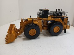 Norscot CAT 994F Wheel Loader 15-inch DieCast Model 1/50 Scale With Original Box