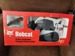 Bobcat T190 Radio Controlled Compact Track Loader