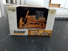 Case 1850K Crawler Dozer Series III – 1/50 Die-cast MIB Ertl 14644