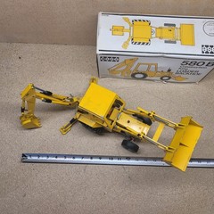 VTG Case 580B Construction King «Red Belly» Backhoe 1/16 – Gescha – W. Germany