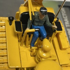 Diecast Masters 1/50 CAT Vintage D7C Track Type Tractor Dozer (85577) Sold As Is