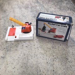 Vintage TOMY Pocket CAR CRANE #4605 1980 – WORKS Original Box – Die Cast Vehicle