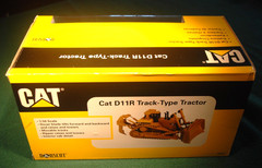 NORSCOT 1/50 SCALE #55025 CATERPILLAR CAT D111R TRACK-TYPE TRACTOR W/RIPPER