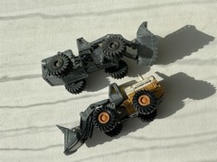 ERTL Front Loader Payloader 560 Diecast 1/50? Scale Diecast Metal Two Listed