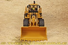 Diecast Masters 1:50 988K Wheel Loader