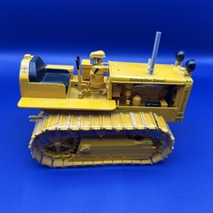 Caterpillar Cat D2 Crawler Tractor 2003 NTTC – SpecCast 1:16 Scale #CUST773 New