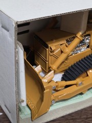 Komatsu D355A Dozer with Ripper – Diapet 1:50 Scale