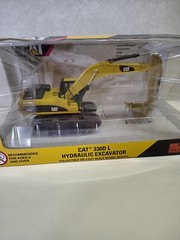 Norscot 55199 Cat 330D L Hydraulic Excavator Collectible Die Cast 1:50