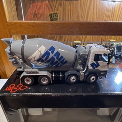 NZG MAN TGS 8×4 Cement Mixer Truck Diecast Model 1:50 Gray 773/04