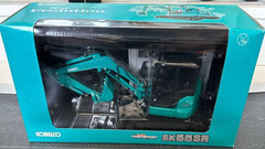 KOBELCO SK55SR Mini Excavator Digger 1/24 Diecast Model NIB Brand New Japan