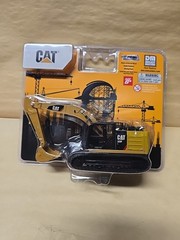 Caterpillar 320F L Hydraulic Excavator 1:64 Scale Diecast Masters