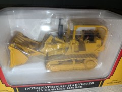 1:50 International Harvester 175 Crawler Loader 50-3058 First Gear