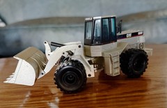 NZG #237 CAT 966F Wheel Loader 1/50 Silver Limited Edition