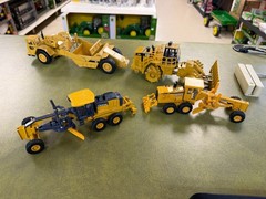 Lot of 1/50 Scale Cat And John Deere Construction toys no box ERTL Norscot