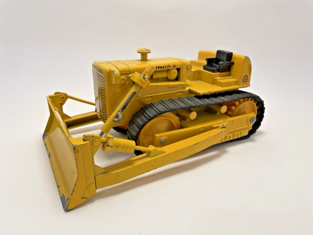 Ertl Construction Toy IH International Harvester TD-25 Crawler / Blade #0454
