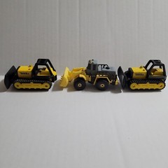 TONKA Construction Bulldozers & Front End Loader (Lot of 3) 1:64 Scale Diecast