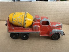 Cast Iron Red and Yellow Vintage Cement Mixer Truck Toy Construction Vehicle
