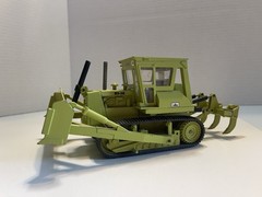 Terex 82-50 NZG Diecast Bulldozer Green Vintage 1:40 Crawler Excavator