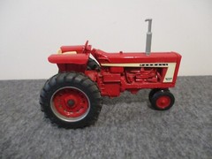 ERTL VINTAGE FARMALL 706 RED TRACTOR – DIE CAST – DECALS – EXCELLENT