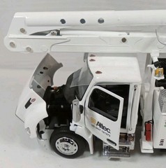 Diecast Masters 71105 Peterbilt 536 Aerial Service Truck & Altec AA55 1/32 MB