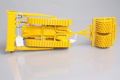 First Gear 70-0155 1:25 International Harvester TD-25 Crawler with Compactor