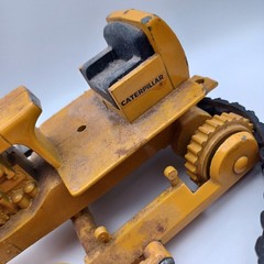 Vintage Ertl Model Toy D6 Caterpillar Metal Bulldozer w/original treads