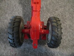 ERTL VINTAGE FARMALL 706 RED TRACTOR – DIE CAST – DECALS – EXCELLENT
