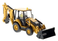 DIECAST MASTERS,CATERPILLAR 420F2 backhoe loader with driver and metal box, 1…