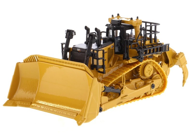 Caterpillar D11 Track Type Dozer Diecast Masters 85659 1:87