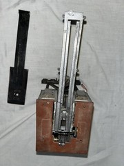 ODD RARE VINTAGE H.O. DIE CAST MOTORIZED CRANE / COAL LOADER FOR RESTORATION