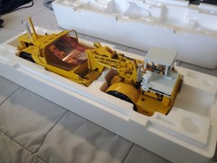 FIRST GEAR 1/25 International Harvester 433 Dual Engine Scraper NEW w Outer Box
