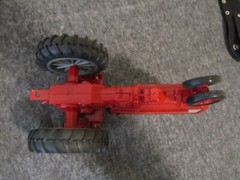 ERTL VINTAGE FARMALL 706 RED TRACTOR – DIE CAST – DECALS – EXCELLENT