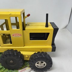 Vintage 1960s Tonka Yellow Road Grader Rolled Pressed Steel 17″
