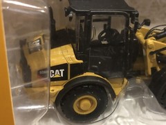 Norscot #55213 CAT Caterpillar 906H Compact Wheel Loader – 1:50 – Die Cast Boxed