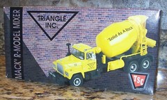 First Gear Mack R Cement Mixer Diecast Model Truck 1:34, Triangle Inc. TSC NIB