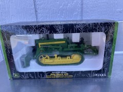 John Deere 420 Crawler Dozer w/ Ripper ERTL 1:16 Scale #15441