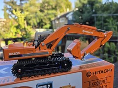 1/40 HITACHI EX 200 Excellent Excavator By Shinsei New In Box