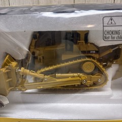 Norscot Cat Caterpillar D11R 1:50 Track-Type Tractor Diecast 55025 IN BOX