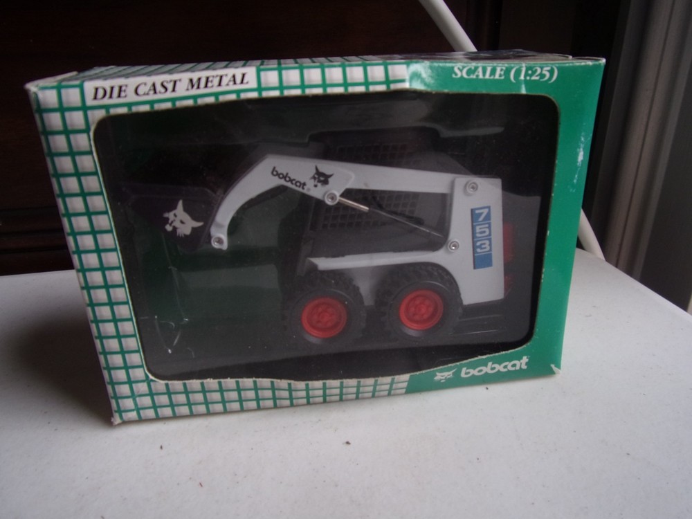 Vintage Bobcat 753 Skid Steer Loader, Melroe, Die Cast Metal, 1/25 Scale, NIB
