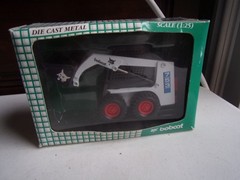 Vintage Bobcat 753 Skid Steer Loader, Melroe, Die Cast Metal, 1/25 Scale, NIB